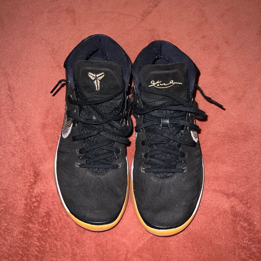 Kobe Basketball Shoes - Mens 10.5